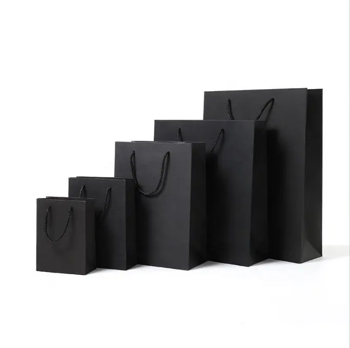 Sacolas de papel pretas para presentes, sacolas para embalagens de cosméticos, sacolas de compras em shoppings por atacado