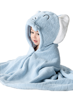 Ensemble <span class=keywords><strong>de</strong></span> peignoir à capuche en coton personnalisable pour enfants motif animal mignon en molleton corail à séchage rapide pour la salle <span class=keywords><strong>de</strong></span> <span class=keywords><strong>bain</strong></span> des bébés - Product Image 2