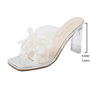 รองเท้าส้นสูงแบบสวมเปิดหัวทรงเหลี่ยมสำหรับฤดูร้อน ไซส์ใหญ่พิเศษสำหรับผู้หญิง ประดับมุกและโบว์คริสตัลสุดหรู - Product Image 6