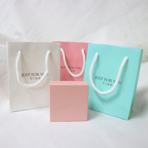 Sacs en papier pour le shopping, cadeaux, vêtements, avec impression de logo, sac en papier avec poignées - Product Image 5