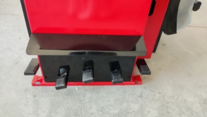 Smontagomme a Braccio Oscillante Personalizzato 220V/380V/110V per Sostituzione Pneumatici Auto - Product Image 4