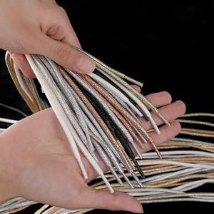 เชือกผูกรองเท้าแบบกลมคุณภาพพรีเมียม สีทองวิบวับ ประดับกลิตเตอร์ สำหรับรองเท้าลำลองและรองเท้ากีฬา - Product Image 1