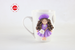 Tazza in Ceramica Fatta a Mano con Figura Femminile in Argilla Polimerica, Regalo Originale - Product Image 5