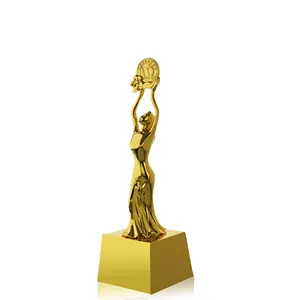 우아한 금속베이스 여성 트로피 상 금속 금속 디스크와 주문 금속 동상 조각 장식품