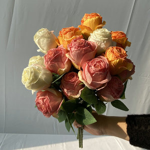 Fleur artificielle Meiyuan à 7 têtes, rose à bords brûlés, style rétro américain, pour décoration de mariage et de maison - Product Image 3