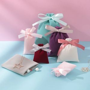 Bolsa de Joyería de Terciopelo de Lujo de 7*9cm con Cordón y Lazo, Personalizable con Logotipo OEM, de Alta Calidad, para Pendientes, para Bodas - Product Image 1