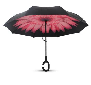 Individueller Großhandel bunt doppelschichtiger winddichter innen draußen C-förmiger Griff umgekehrter Regenschirm mit Logodruck