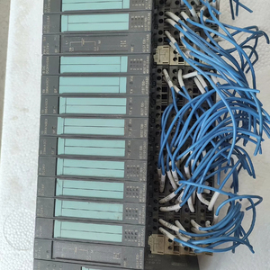 โมดูลอินเทอร์เฟซ SIMATIC DP รุ่น IM 151-1 ของแท้ 100% ยี่ห้อ Siemens รหัส 6ES7151-1AA05-0AB0 สำหรับ ET 200S ใหม่เอี่ยม - Product Image 2