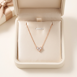 Collier pendentif en or rose 18 carats avec trois diamants naturels, forme cœur simple, haute qualité, vente en gros, pour femme, idéal comme cadeau - Product Image 6