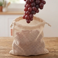 Sac de rangement en filet écologique beige naturel pour le linge et l'emballage de fruits, avec cordon de serrage, vente en gros
