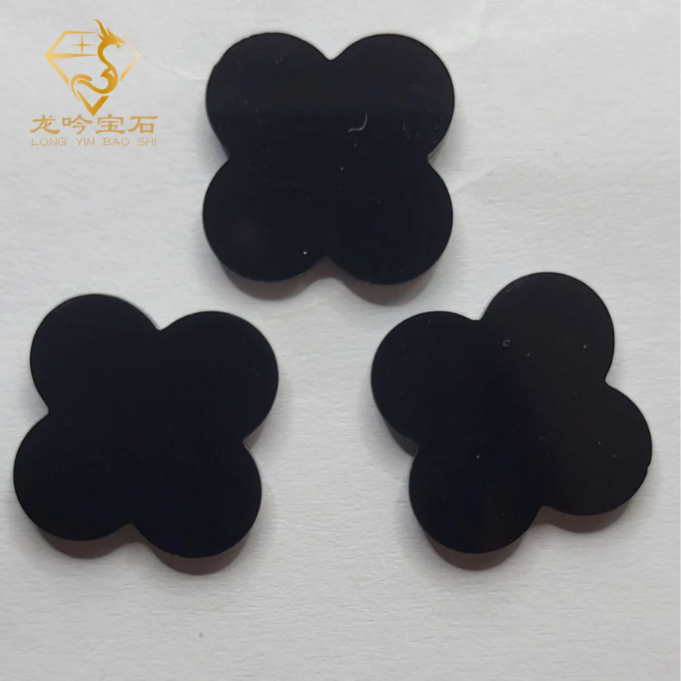 Kustom grosir produk terbaru batu permata semanggi empat daun Onyx hitam perhiasan batu permata longgar