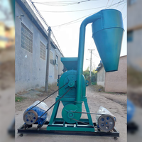 Machine à broyer le maïs à haute efficacité pour l'alimentation animale et le traitement des céréales avec des marteaux durables et des tamis de broyage réglables