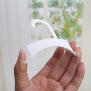Gantungan Sandal Plastik Anti Selip Hemat Tempat untuk Display Sepatu di Mall Supermarket - Product Image 2