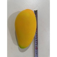 Jouet Squishy Réaliste Géant en Forme de Fruit, Jaune Dégradé, Dessus Vertâtre, Texture Fine Peau de Mangue, Corps Rouge Rosé, Pointes Vertes Écailleuses