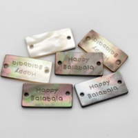 Bouton de vêtement rectangulaire en nacre naturelle, écologique, à coudre, avec logo gravé, style mode, pour bijoux et étiquettes