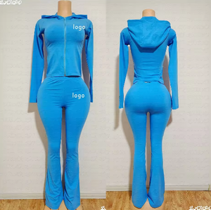 Conjunto de Dos Piezas Personalizado con Logotipo para Mujer, Compuesto por Sudadera con Capucha y Pantalones Cortos, Ideal para Deportes y Fiestas - Product Image 4