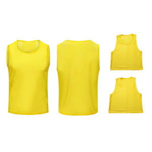 Chalecos de Entrenamiento de Fútbol/Soccer Personalizados, Transpirables, con Impresión por Transferencia de Calor, 100% Poliéster, con Nombre del Equipo - Product Image 3