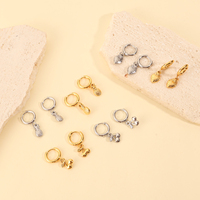 Boucles d'oreilles créoles Huggie étanches en acier inoxydable 316L plaqué or PVD 18 carats avec breloques DIY, thème Icônes du Voyage et du Style de Vie, pour femmes