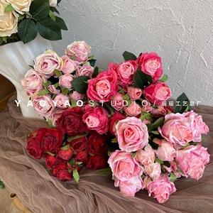 Bouquet di Rose artificiali a 13 teste romantico panno di seta con bordo bruciato di san valentino Semi-manuale palmare foresta di fiori finti essiccati - Product Image 1