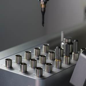 Yucera YRC-8S betaalbare 5-assige tandheelkundige freesmachine compatibel met de belangrijkste CAD CAM-softwarepakketten - Product Image 4