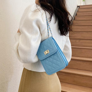 Bolso de mano para teléfono, bolso de mano acolchado con diamantes a la moda para mujer, bolso cuadrado bordado versátil, bolso de hombro con hebilla de Hardware para mujer - Product Image 4