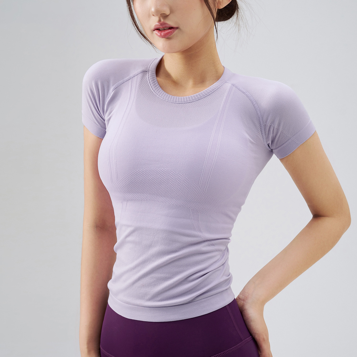 Women's Seamless Slimming Workout T-Shirt Quick-Drying Lightweight Fitness Sportswear Breathable Yoga Top Customized Logo
