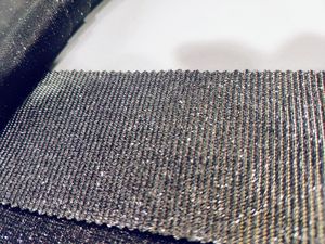 Le tissu tricoté en or saupoudré de <span class=keywords><strong>soie</strong></span> brillante ne perd pas de poudre, Composite de filament fantôme Tejido De Seda De Flash - Product Image 5