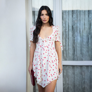 Robe à manches courtes pour femmes à pois, col en V profond, avec lien à nouer, respirante, décontractée, pour tous les jours - Product Image 1