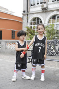 بدلات رياضية صيفية للأطفال 2026 من البوليستر الشبكي لكرة السلة، زي موحد للأولاد من بولو كارلس - Product Image 2