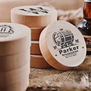 Abridor de Botellas de Madera Portátil y Duradero, Imán Personalizado para Refrigerador con Fecha y Nombres Grabados, Regalo para Amantes de la Cerveza, Invitados de Boda, Bares - Product Image 2