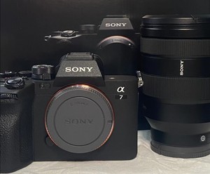 Cámara sin Espejo Alpha 7 IV de 33MP con Video 4K, Pantalla Táctil, Sensor CMOS, Memoria USB, Estabilización Electrónica de Imagen y Batería Recargable - Product Image 5