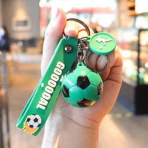 Llavero de acrílico con colgante de fútbol miniatura de simulación de dibujos animados, recuerdo para mochila, adorno para parejas, regalo para niños y adultos, venta al por mayor - Product Image 4