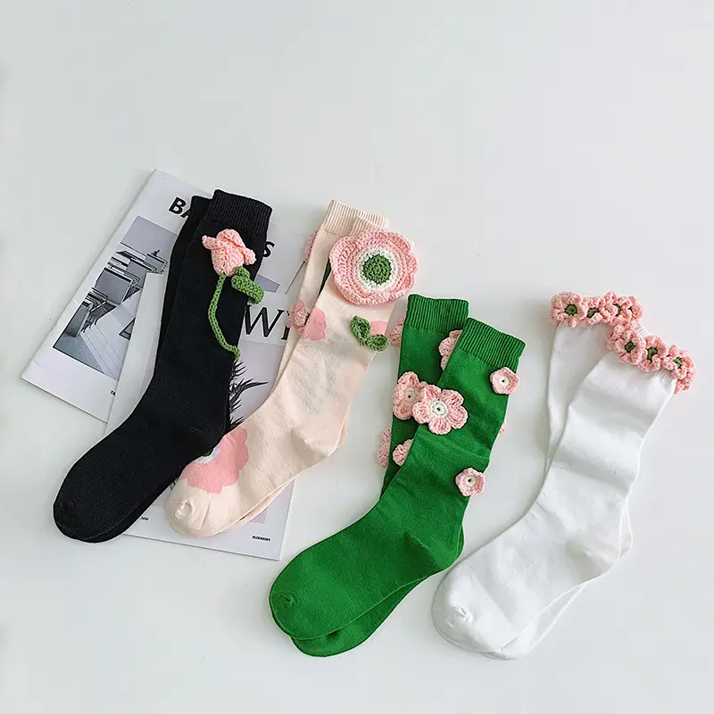 Oem flower green pink black 3d decorate winter cotton fashion women crew socks