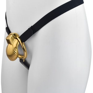 Jaula de Castidad Metálica Dorada para Hombres con Tapón Anal, Anillo de Bondage para Pene con Cuatro Anillos para Pene - Product Image 2