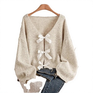 Pull en maille gris clair à col en V pour femme, avec nœud décoratif, manches longues épaisses, 100 % polyester respirant, collection automne - Product Image 2