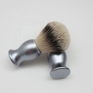 <span class=keywords><strong>Pennello</strong></span> da <span class=keywords><strong>Barba</strong></span> JDK in Alluminio con Setole di <span class=keywords><strong>Tasso</strong></span> Argentato, Cura della <span class=keywords><strong>Barba</strong></span>, Fornitori Cinesi, Nuovo <span class=keywords><strong>Pennello</strong></span> da <span class=keywords><strong>Barba</strong></span> Marrone per Uomo - Product Image 3