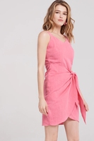 Roi jeune Ramie Spaghetti sangle col en V sans manches fermeture éclair dos côté cravate Mini robe grande taille femmes robes été