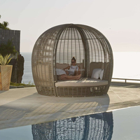 Mobilier de patio extérieur moderne en osier transat synthétique rotin plage relaxant lit de jour extérieur chaise longue en rotin