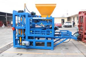 Machine <span class=keywords><strong>de</strong></span> fabrication <span class=keywords><strong>de</strong></span> blocs par vibration à interverrouillage, à pression hydraulique, avec moteur automatique et PLC, pour moules <span class=keywords><strong>de</strong></span> pavés en béton, cendres volantes et sable, creux, pleins ou alvéolés - Product Image 2