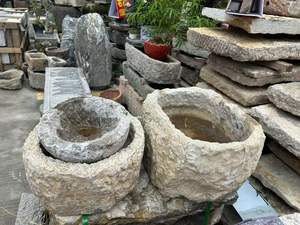 Macetas con Acabado de Piedra Antigua, Macetero de Piedra para Jardín o Entrada de Casa, Macetero de Piedra para Plantas - Product Image 1