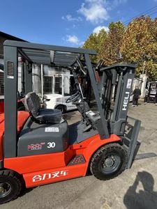 מלגזה דיזל HELI H2000 CPCD30 3 טון - מלגזת תעשייתית כבדה עם מנוע איסוזו - Product Image 2