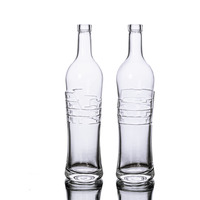 Botol minuman keras kaca 750ml bentuk segitiga pribadi untuk Vodka