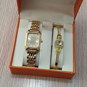 Set Regalo Orologio <span class=keywords><strong>da</strong></span> <span class=keywords><strong>Donna</strong></span> <span class=keywords><strong>di</strong></span> <span class=keywords><strong>Lusso</strong></span> con Bracciale in Lega Movimento al Quarzo Stile Vintage - Product Image 3