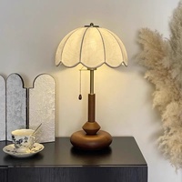 Lampe de table vintage tendance, couleur noyer rétro, verre jaune coucher de soleil, lumière d'ambiance, lampe de chevet créative de style américain