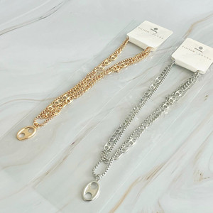 Ensemble de colliers avec breloques en forme de bouton dorés - Product Image 4