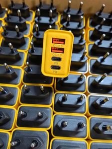 อะแดปเตอร์ชาร์จไฟแบบขายส่ง 120W EU US ช่องเสียบ USB+2 Type C สำหรับโทรศัพท์มือถือ  อะแดปเตอร์ชาร์จไฟแบบติดผนังสำหรับเดินทาง - Product Image 2