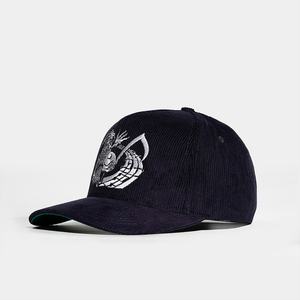 Casquettes en velours côtelé structurées personnalisées, 5 panneaux, logo brodé plat, bleu marine, snapback - Product Image 3