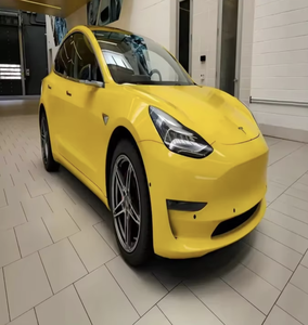 <span class=keywords><strong>รถ</strong></span>เทสล่า โมเดล 3 ปี 2024 มือสอง รุ่น Performance ระบบ<span class=keywords><strong>ขับ</strong></span>เคลื่อนสี่ล้อแบบ Dual-Motor พร้อมระบบขับขี่อัตโนมัติเต็มรูปแบบ สีเหลืองสดใส หุ้มภายนอกด้วยวัสดุหนัง เบาะหนังด้านซ้าย - Product Image 3