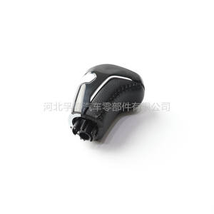 หัวเกียร์รถยนต์ Fuxin หุ้มหนัง ออกแบบตามหลักสรีรศาสตร์ สำหรับรถยนต์โตโยต้า แลนด์ ครุยเซอร์ และไฮแลนเดอร์ - Product Image 3