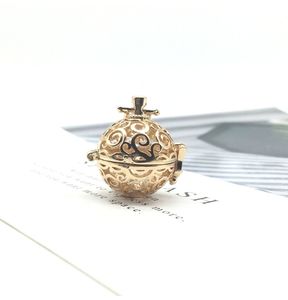 Ruigang 2022 Vintage Harmony Chime <span class=keywords><strong>Angel</strong></span> Ball Caller Cadena larga Aceite esencial Aromoa Difusor Collar Hueco Medallón Llegada - Product Image 5